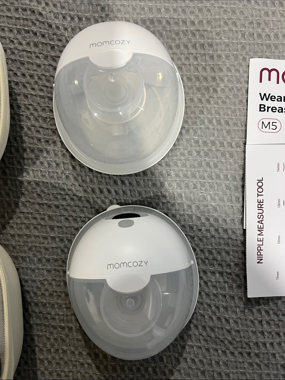 Momcozy Breast Pumps - Picture 3 of 7